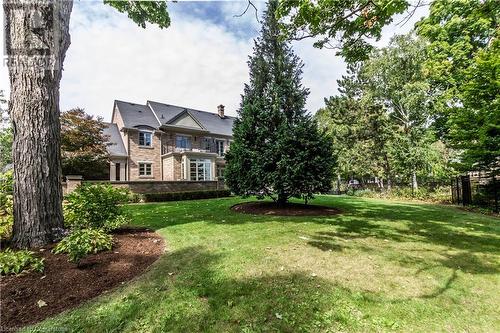 18 Crescent Place, Cambridge, ON - Outdoor