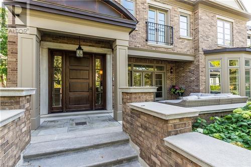 18 Crescent Place, Cambridge, ON - Outdoor