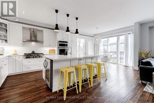 66 Sexton Crescent, Hamilton, ON - Indoor Photo Showing Kitchen With Upgraded Kitchen