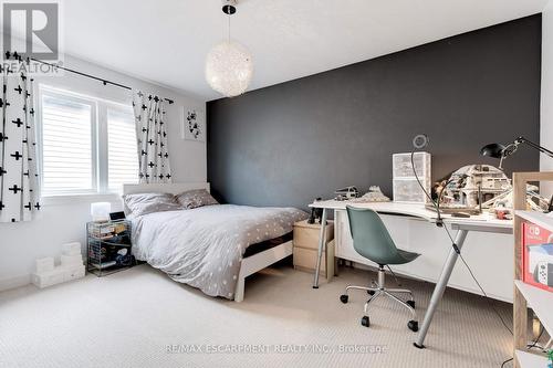 66 Sexton Crescent, Hamilton, ON - Indoor Photo Showing Bedroom