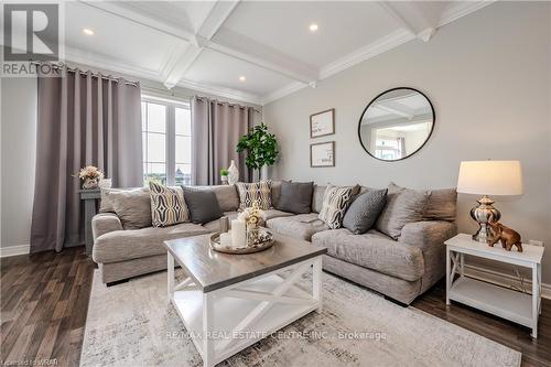 7 Newbrook Street, Brant, ON - Indoor Photo Showing Living Room