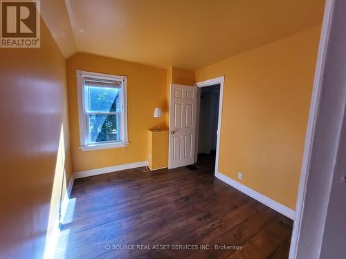 30 Mars Avenue, Hamilton, ON - Indoor Photo Showing Other Room