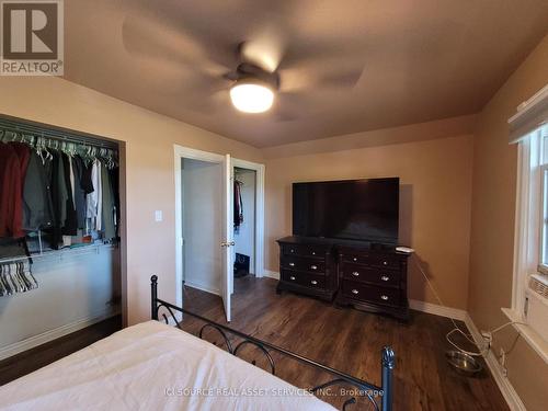 30 Mars Avenue, Hamilton, ON - Indoor Photo Showing Bedroom