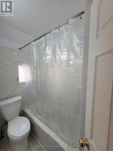 30 Mars Avenue, Hamilton, ON - Indoor Photo Showing Bathroom