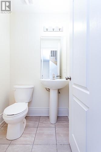 35 Jell Street, Guelph, ON - Indoor Photo Showing Bathroom