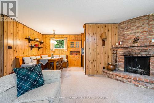 187 Bay Street E, Blue Mountains, ON - Indoor Photo Showing Living Room With Fireplace