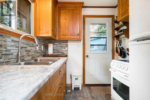 187 Bay Street E, Blue Mountains, ON - Indoor Photo Showing Kitchen With Double Sink