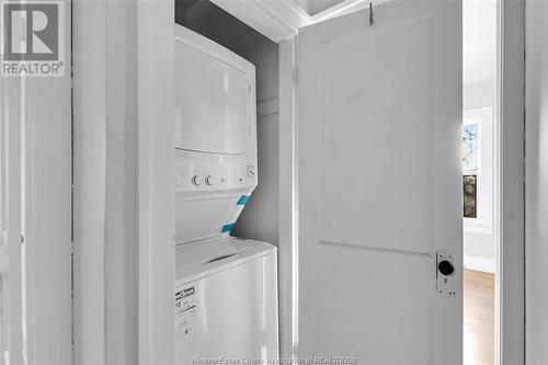 1041 Bruce Avenue Unit# Upper, Windsor, ON - Indoor Photo Showing Laundry Room