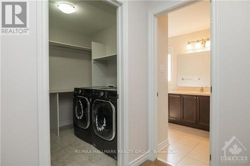 107 Mangrove Crescent, Ottawa, ON - Indoor Photo Showing Laundry Room