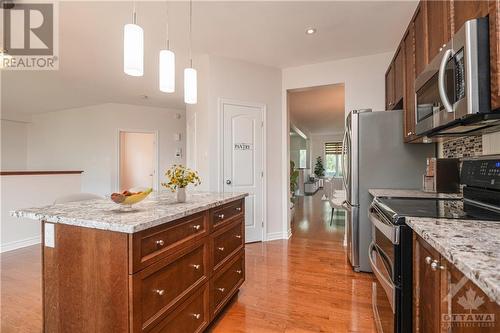 Kitchen with walk-in pantry - 107 Mangrove Crescent, Ottawa, ON - Indoor Photo Showing Kitchen With Upgraded Kitchen