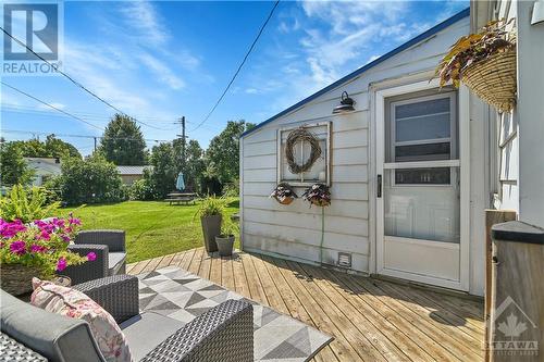 40 Pine Street, Smiths Falls, ON - Outdoor With Deck Patio Veranda With Exterior