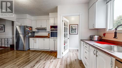 19 Ruth Avenue, Mount Pearl, NL - Indoor Photo Showing Kitchen