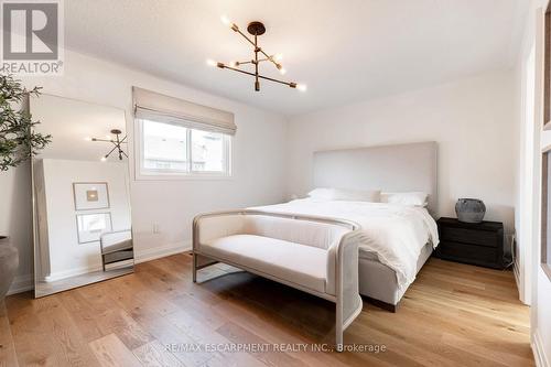 19 Wakefield Lane, Hamilton, ON - Indoor Photo Showing Bedroom