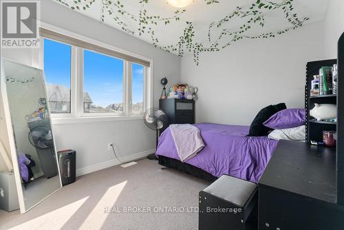 18 Viger Drive, Welland, ON - Indoor Photo Showing Bedroom