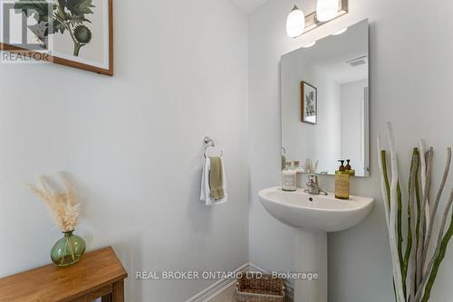 18 Viger Drive, Welland, ON - Indoor Photo Showing Bathroom