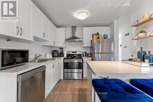 18 Viger Drive, Welland, ON - Indoor Photo Showing Kitchen With Double Sink