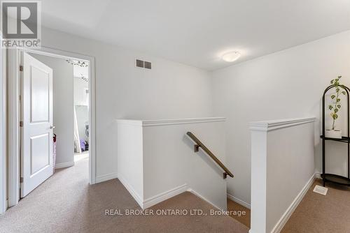 18 Viger Drive, Welland, ON - Indoor Photo Showing Other Room