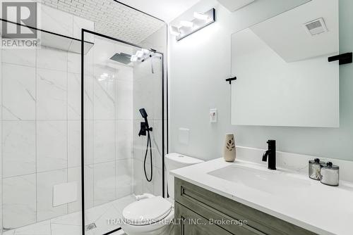 653 Upper Wellington Street, Hamilton, ON - Indoor Photo Showing Bathroom