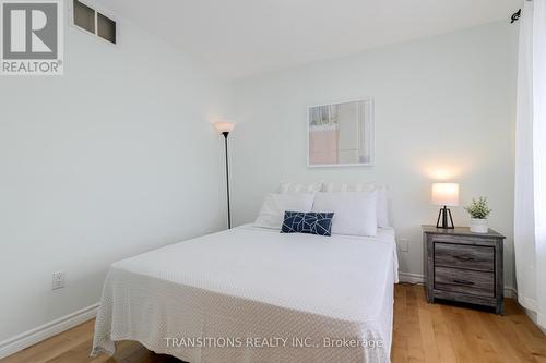 653 Upper Wellington Street, Hamilton, ON - Indoor Photo Showing Bedroom