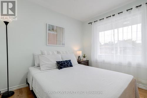 653 Upper Wellington Street, Hamilton, ON - Indoor Photo Showing Bedroom