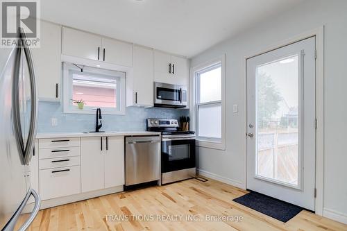 653 Upper Wellington Street, Hamilton, ON - Indoor Photo Showing Kitchen