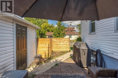 832 Pine Street, Haldimand, ON - Outdoor With Exterior