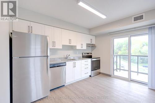 406 - 595 Strasburg Road, Waterloo, ON - Indoor Photo Showing Kitchen