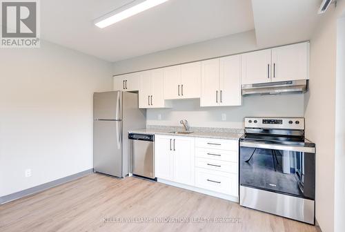 406 - 595 Strasburg Road, Waterloo, ON - Indoor Photo Showing Kitchen