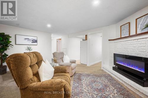 119 Wheatfield Crescent, Kitchener, ON - Indoor Photo Showing Living Room With Fireplace