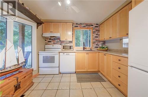 631 Holman Crescent, Centre Wellington, ON - Indoor Photo Showing Kitchen