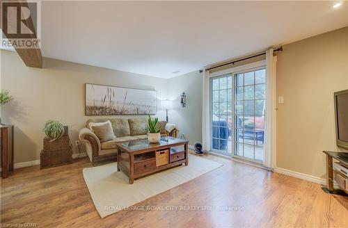 631 Holman Crescent, Centre Wellington, ON - Indoor Photo Showing Living Room