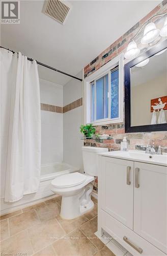 631 Holman Crescent, Centre Wellington, ON - Indoor Photo Showing Bathroom