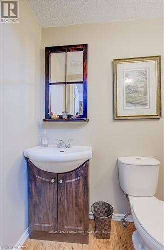 631 Holman Crescent, Centre Wellington, ON - Indoor Photo Showing Bathroom