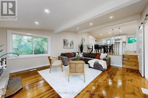 144 Ball Point Road, Kawartha Lakes, ON - Indoor Photo Showing Living Room