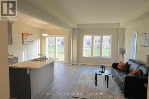 22 Bur Oak Drive, Thorold, ON - Indoor Photo Showing Other Room