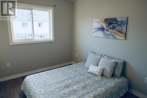 22 Bur Oak Drive, Thorold, ON - Indoor Photo Showing Bedroom