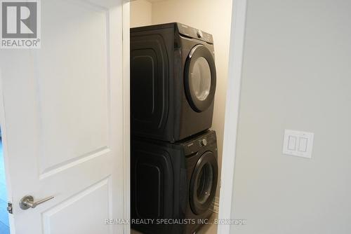 22 Bur Oak Drive, Thorold, ON - Indoor Photo Showing Laundry Room