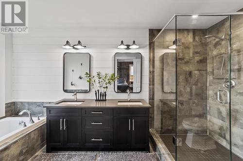 106 Sycamore Street, Blue Mountains, ON - Indoor Photo Showing Bathroom