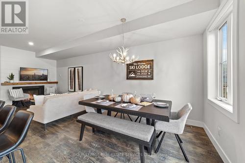 106 Sycamore Street, Blue Mountains, ON - Indoor Photo Showing Dining Room