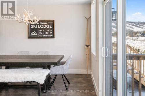 106 Sycamore Street, Blue Mountains, ON - Indoor Photo Showing Dining Room