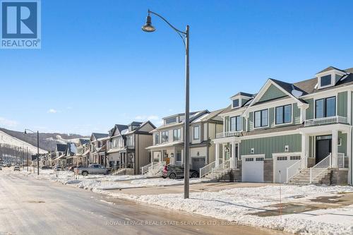 106 Sycamore Street, Blue Mountains, ON - Outdoor With Facade