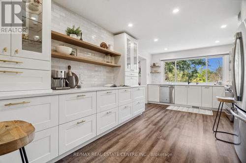 23 - 30 Green Valley Drive, Kitchener, ON - Indoor Photo Showing Kitchen With Upgraded Kitchen