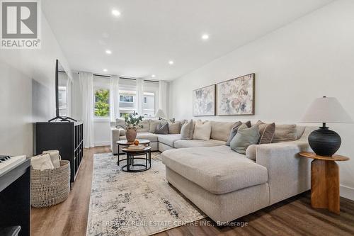 23 - 30 Green Valley Drive, Kitchener, ON - Indoor Photo Showing Living Room