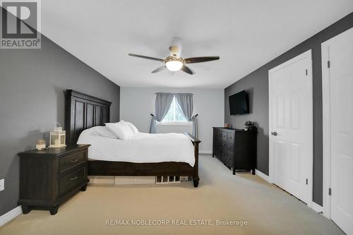 50 Wood Grove Crescent, Cambridge, ON - Indoor Photo Showing Bedroom