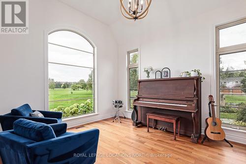 787517 Grey Rd 13 Road, Blue Mountains, ON - Indoor Photo Showing Living Room