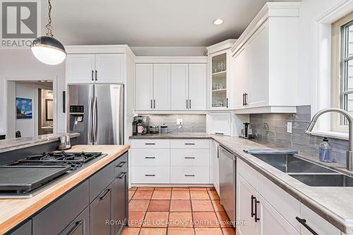 787517 Grey Rd 13 Road, Blue Mountains, ON - Indoor Photo Showing Kitchen With Double Sink With Upgraded Kitchen