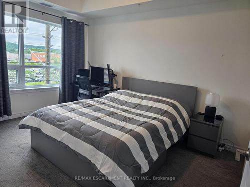 308 - 121 Highway 8 N, Hamilton, ON - Indoor Photo Showing Bedroom