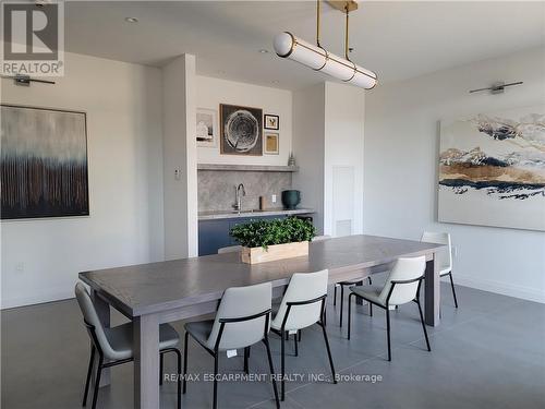 308 - 121 Highway 8 N, Hamilton, ON - Indoor Photo Showing Dining Room