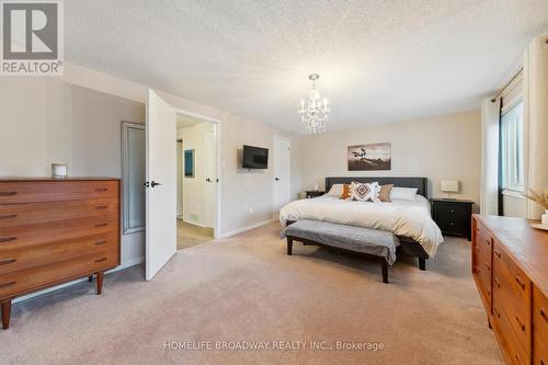 4253 Shelby Crescent, Mississauga, ON - Indoor Photo Showing Bedroom