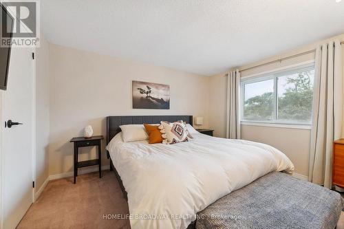 4253 Shelby Crescent, Mississauga, ON - Indoor Photo Showing Bedroom